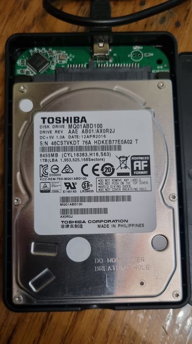 Продам  внешний жосткий диск 2.5 Toshiba  1tb