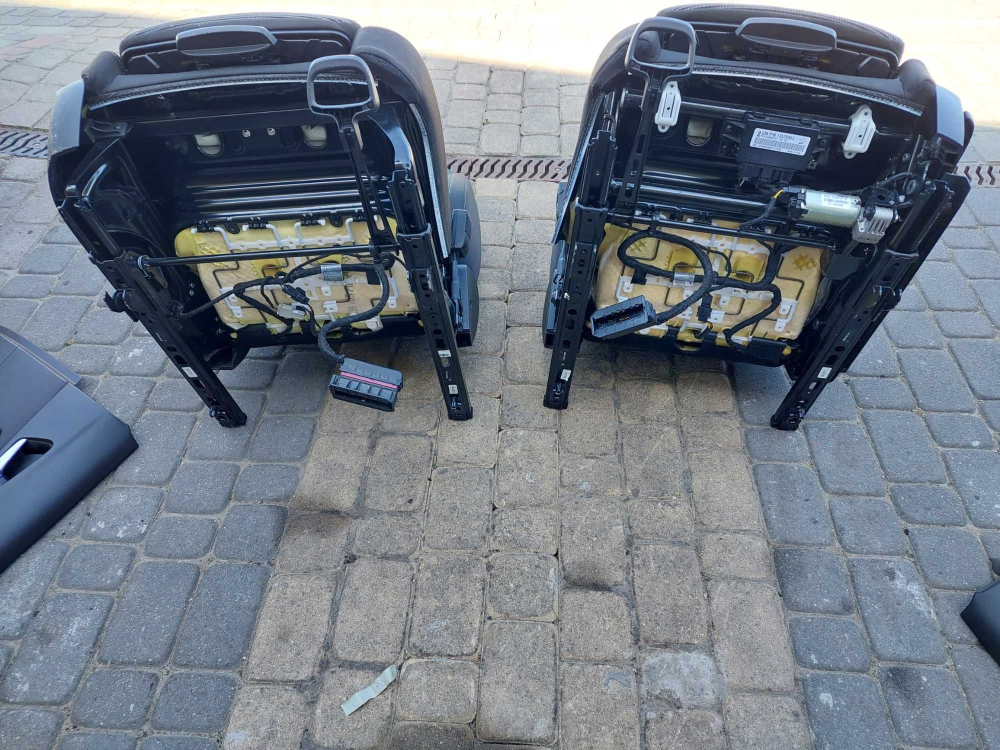 Komplet Fotele Grzane Przód Tył Boczki Tunel Opel insignia A kombi EU