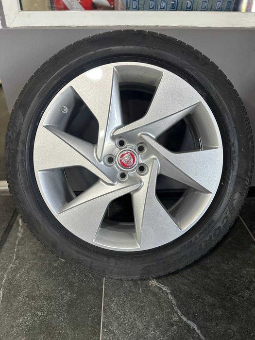 Нові ОРИГІНАЛЬНІ диски R20 для JAGUAR I‑PACE в зборі з зимовими шинами