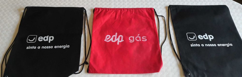 8 mochilas tecido não-tecido