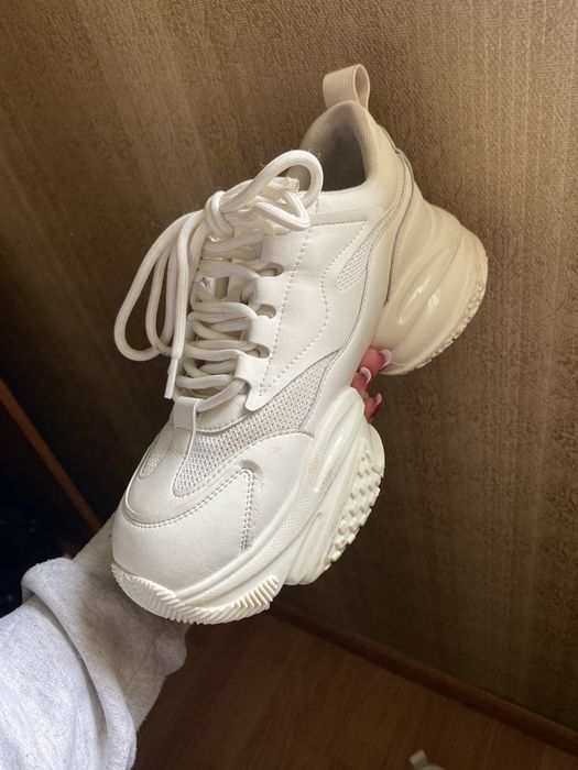 Продам кросівки, не підійшов розмір(