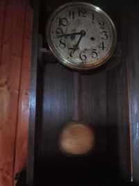 Stary zegar wiszacy
