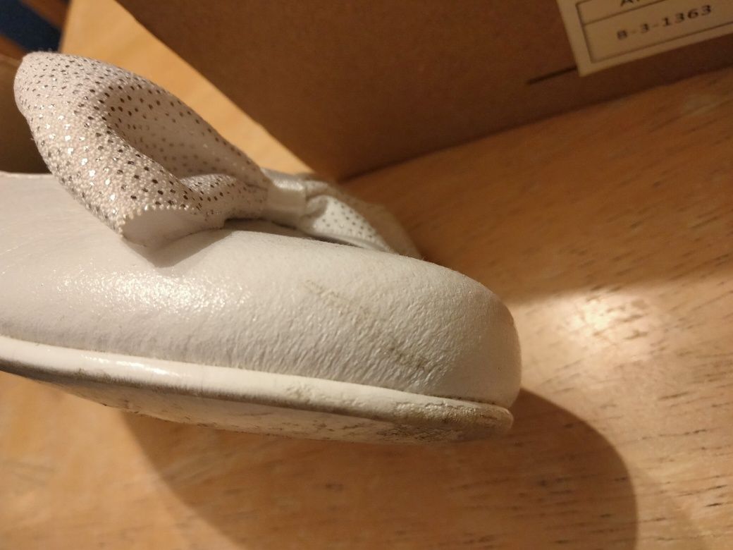 Buty komunijne dla dziewczynki r. 34