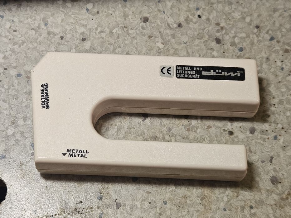 Detektor kabli czujnik przewodów w ścianie