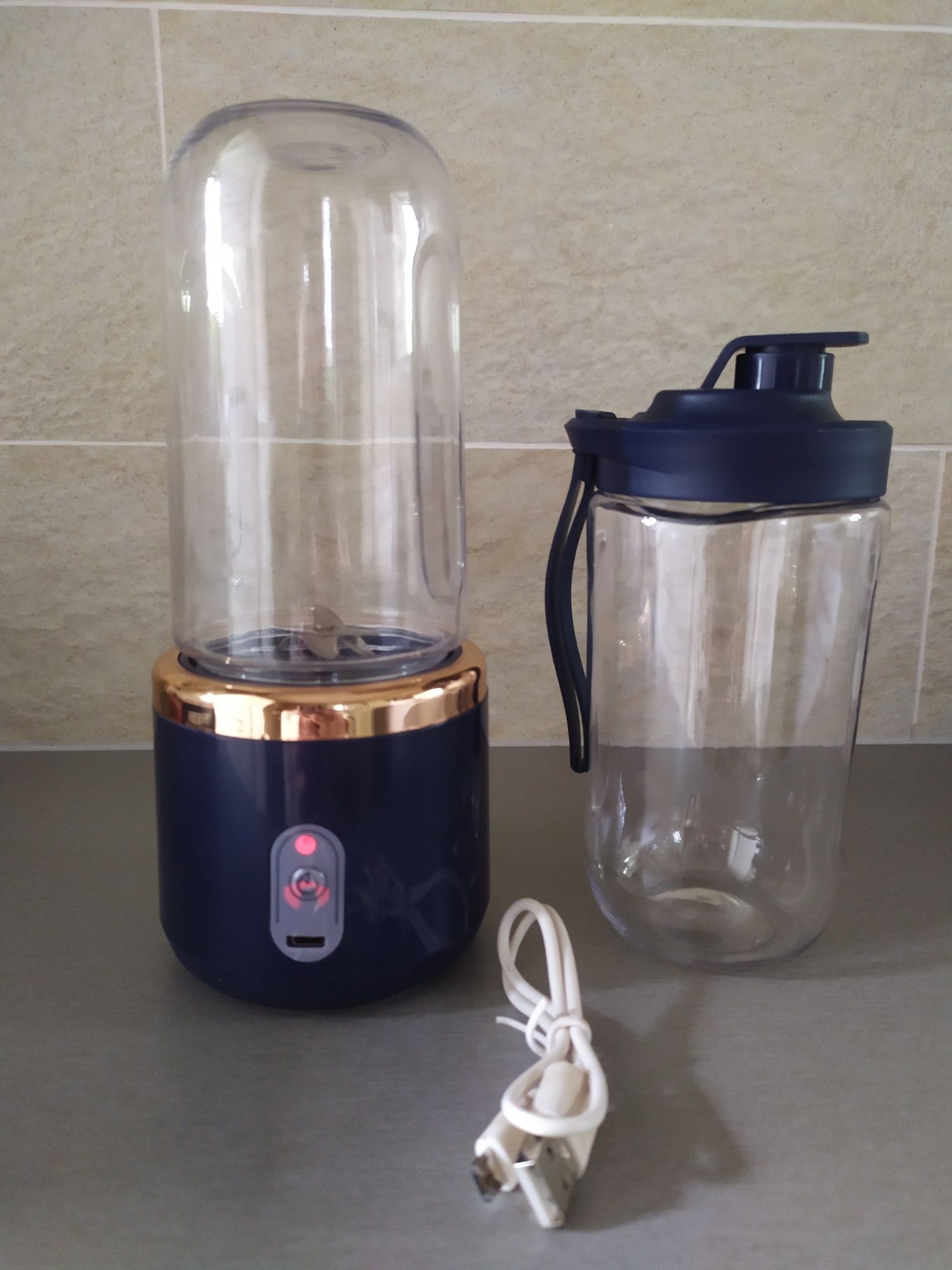 Blender mikser do smoothe na USB + dodatkowy kubek z zamknięciem
