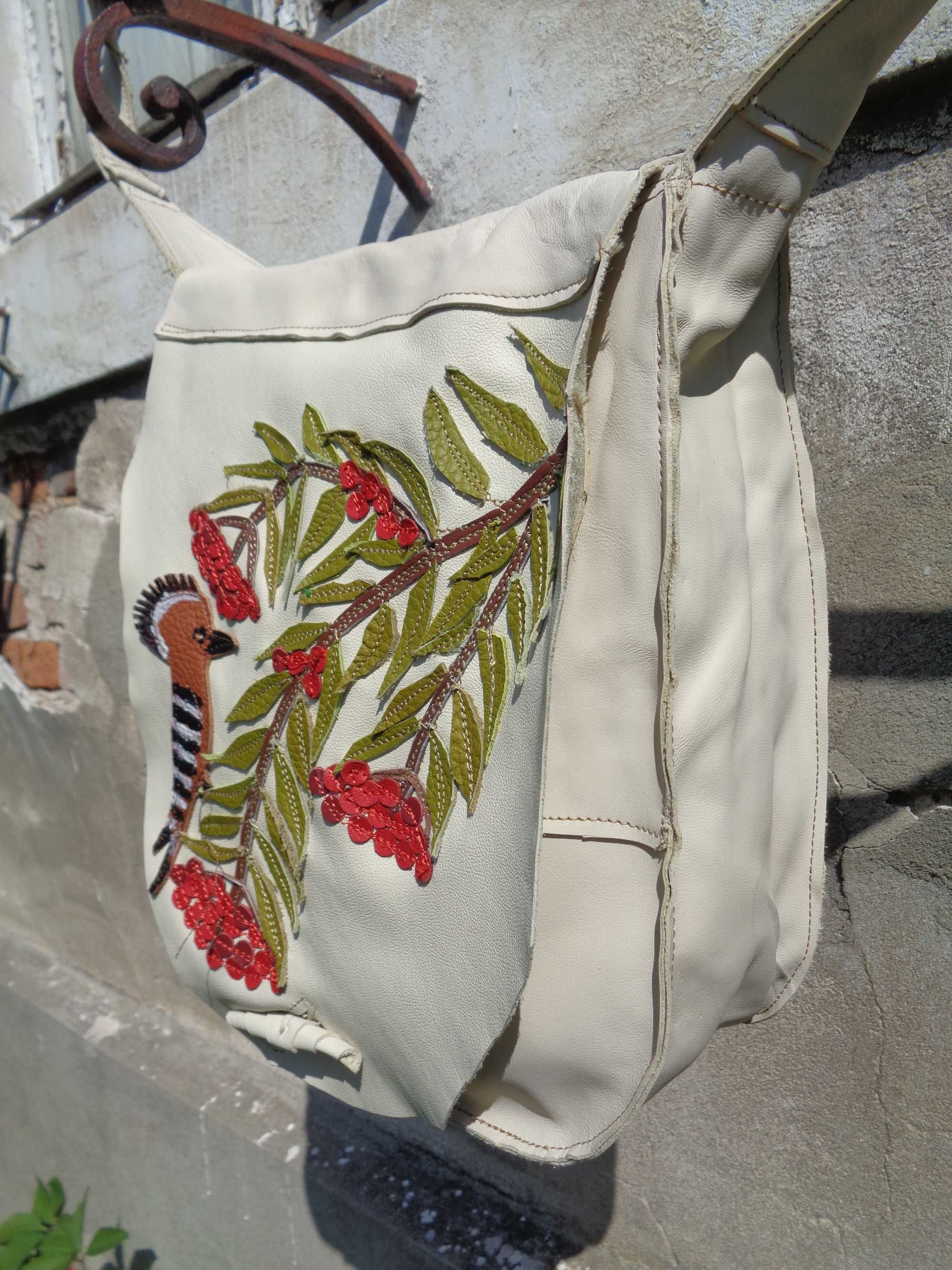 Artystyczna torebka skórzana z jarzębiną i dudkiem. Handmade