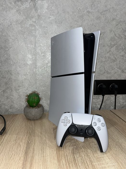 Ігрова приставка PlayStation5 Slim