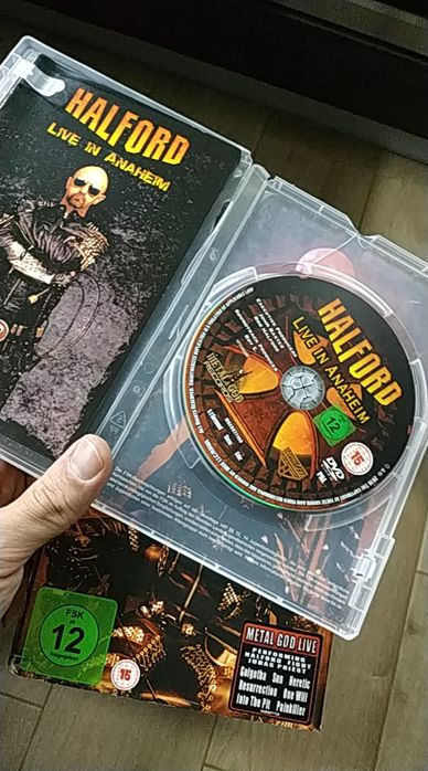 Фирменный DVD Halford life in Anaheim