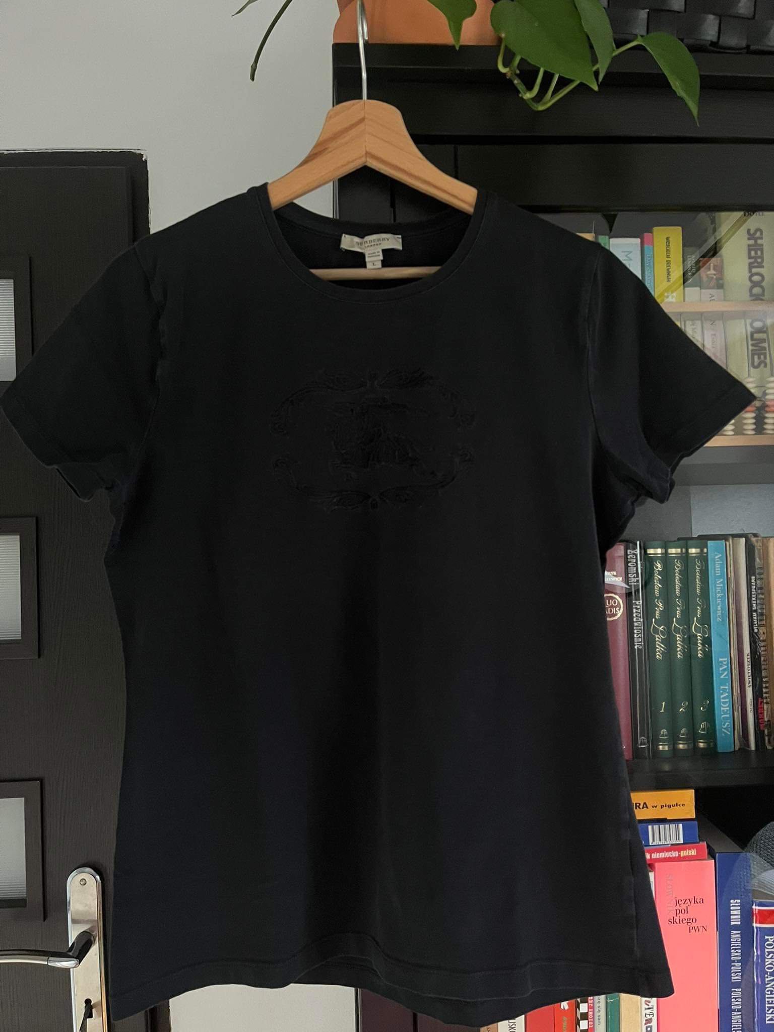 T-shirt Burberry czarna bluzka