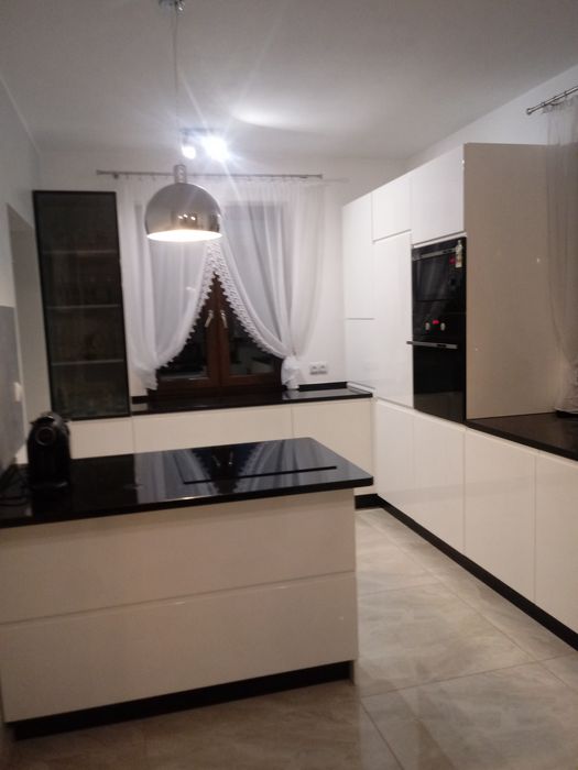 Blaty kuchenne i łazienkowe na wymiar konglomerat kwarcowy, granit