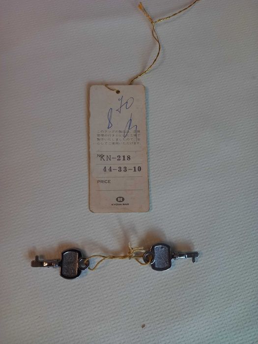 Кейс дипломат пластмассовый