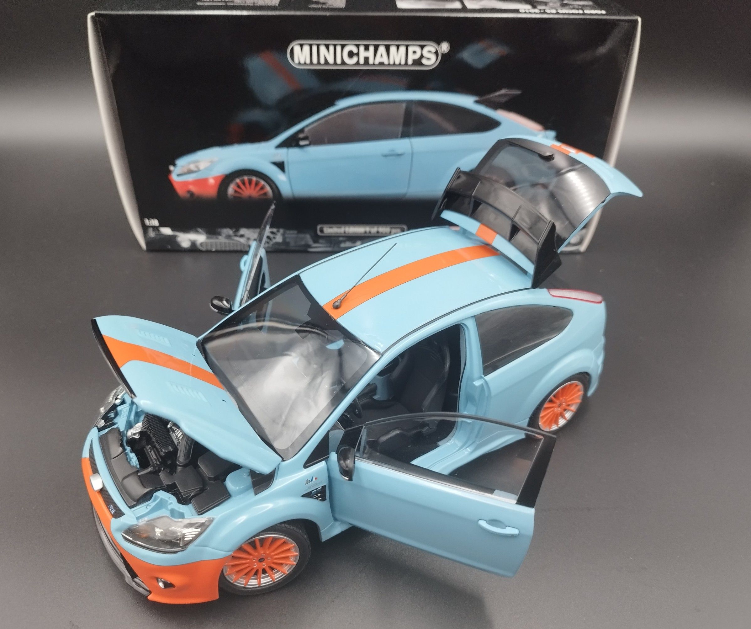 1:18 Minichamps Ford Focus RS Le Mans  2010 Limited Edition 1/ 900