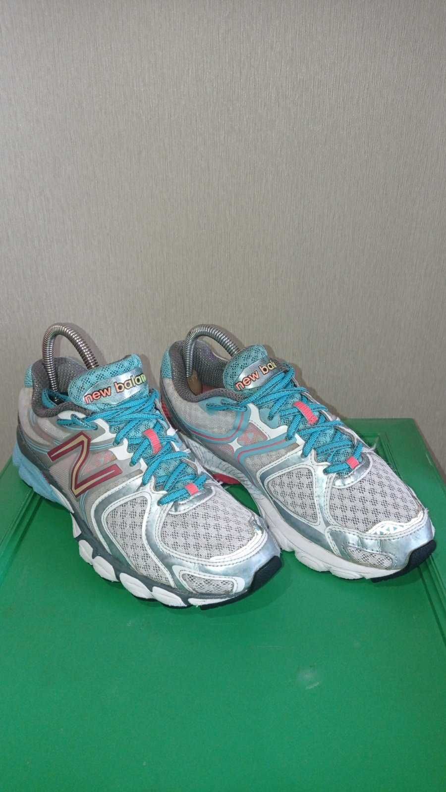 New Balance кросівки жіночі 37,5 розміру