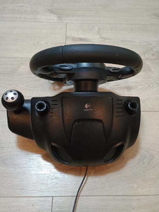 Kierownica logitech driving force gt