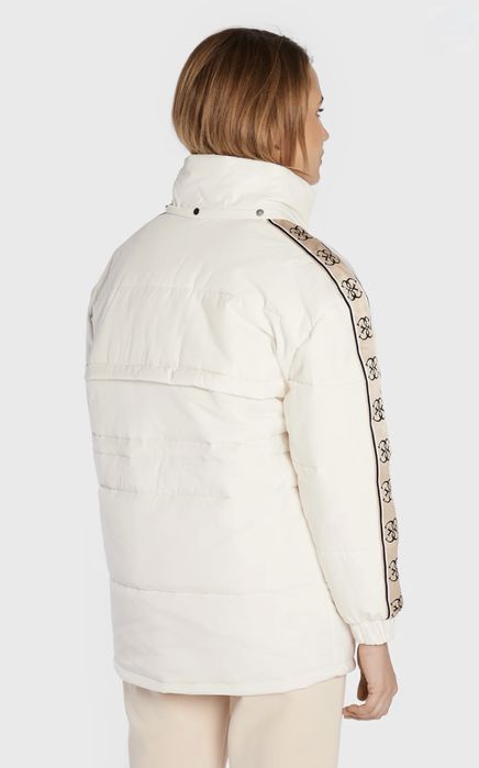 Продам жіночі куртки Guess