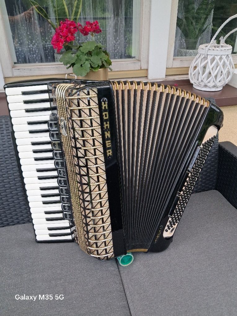 Akordeon Hohner Atlantic IV de luxe . Zamienię.