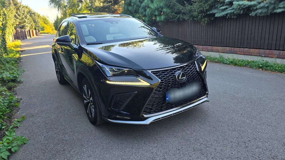 Lexus NX F-sport AWD Białe skóry , szyberdach,mały przebieg, apell car