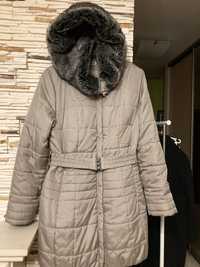 Beżowa kurtka / płaszcz zimowy