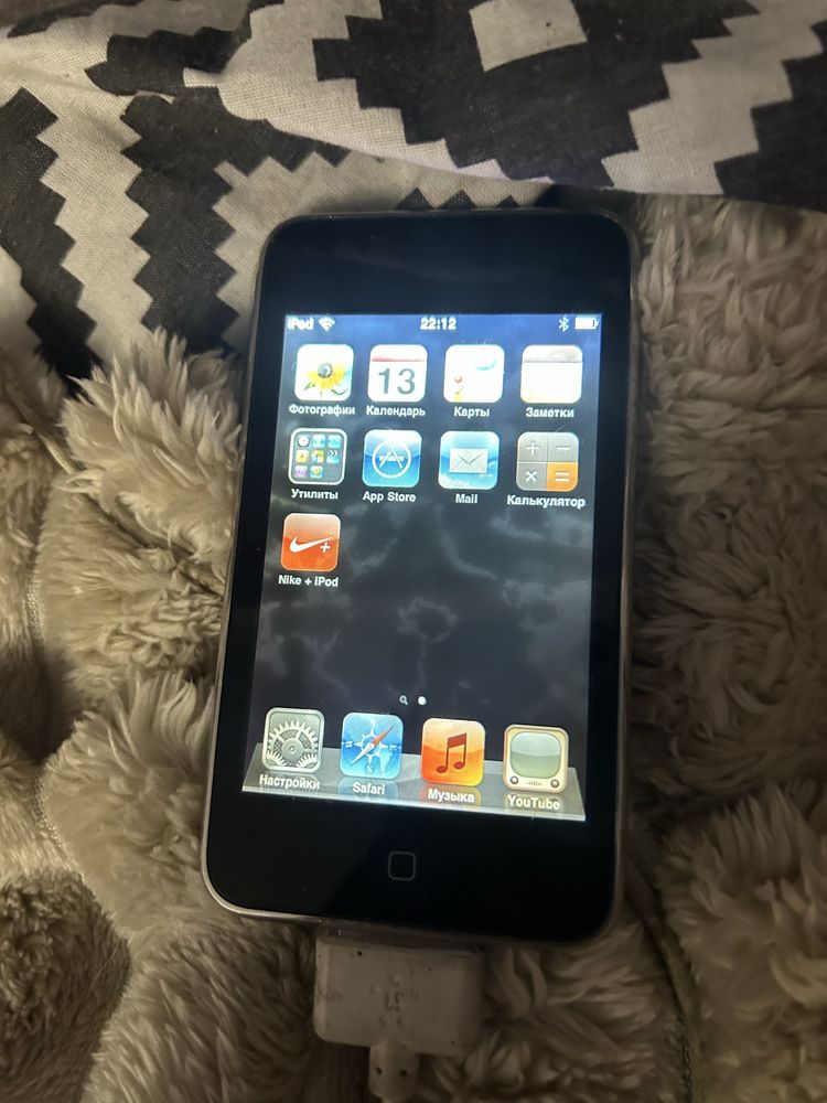 Продам Ipod 8GB