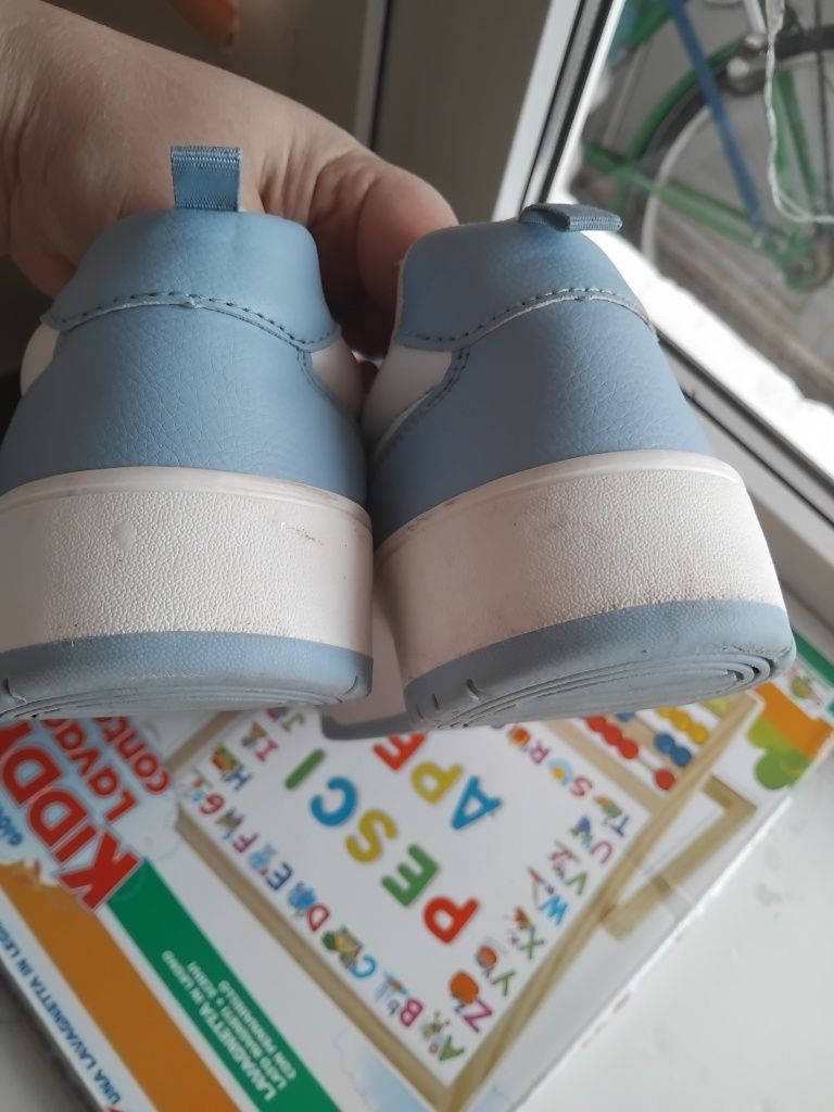 41 р.Кроссовки мужские Primark