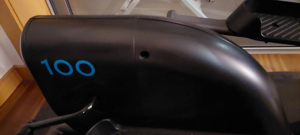 Bicicleta elíptica de treino com protector de chão