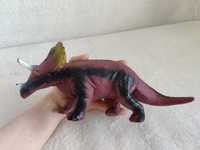 Duża figurka zabawka dinozaur Triceratops interaktywny - odgłos ryk