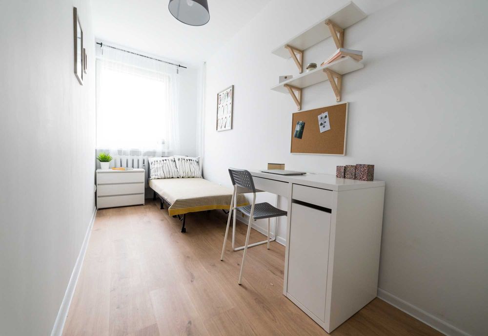 Wynajmę pokój w mieszkaniu w bloku na 9 piętrze Katowice Zawodzie