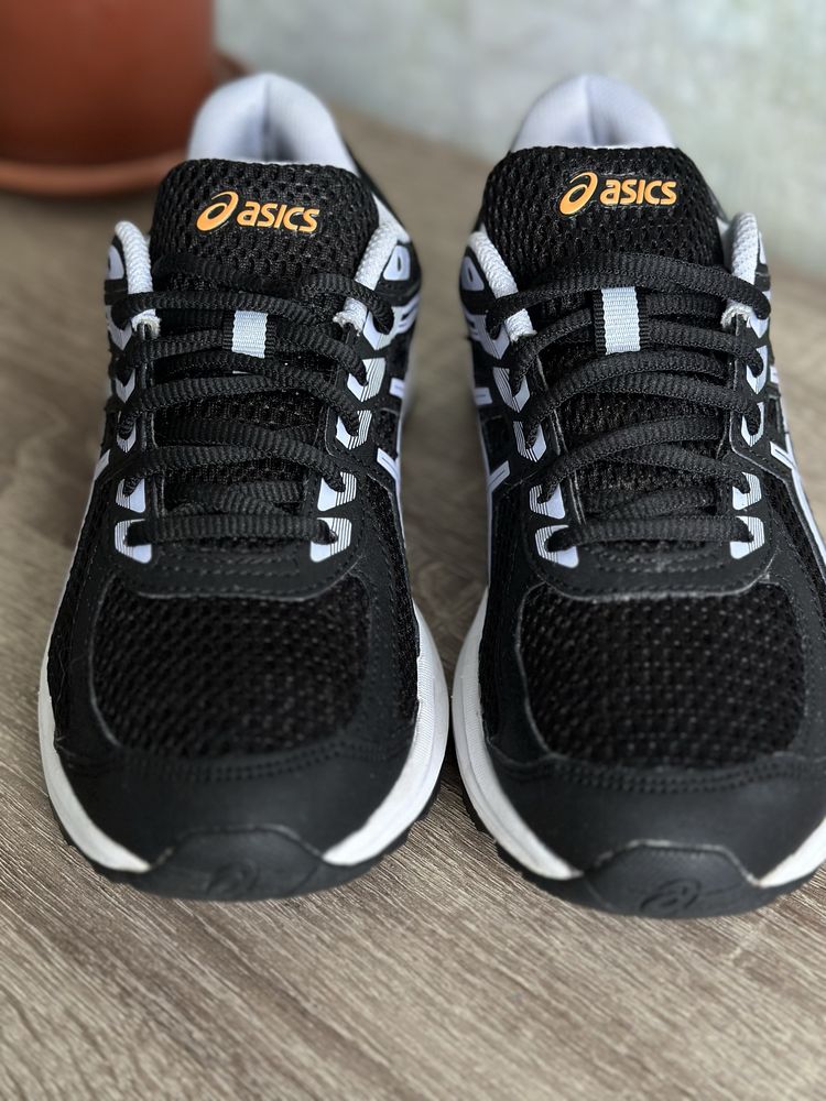 Фірмові кросівки кроссовки asics