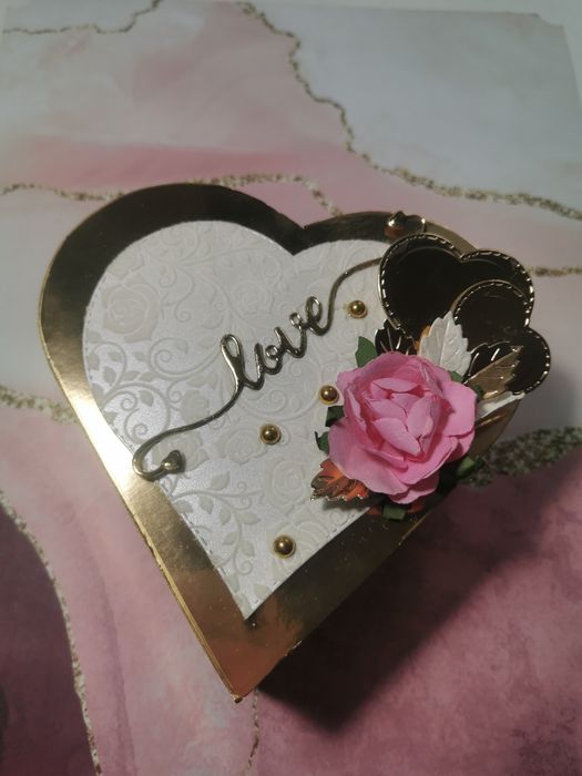 Pudelko na obrączki ślubne