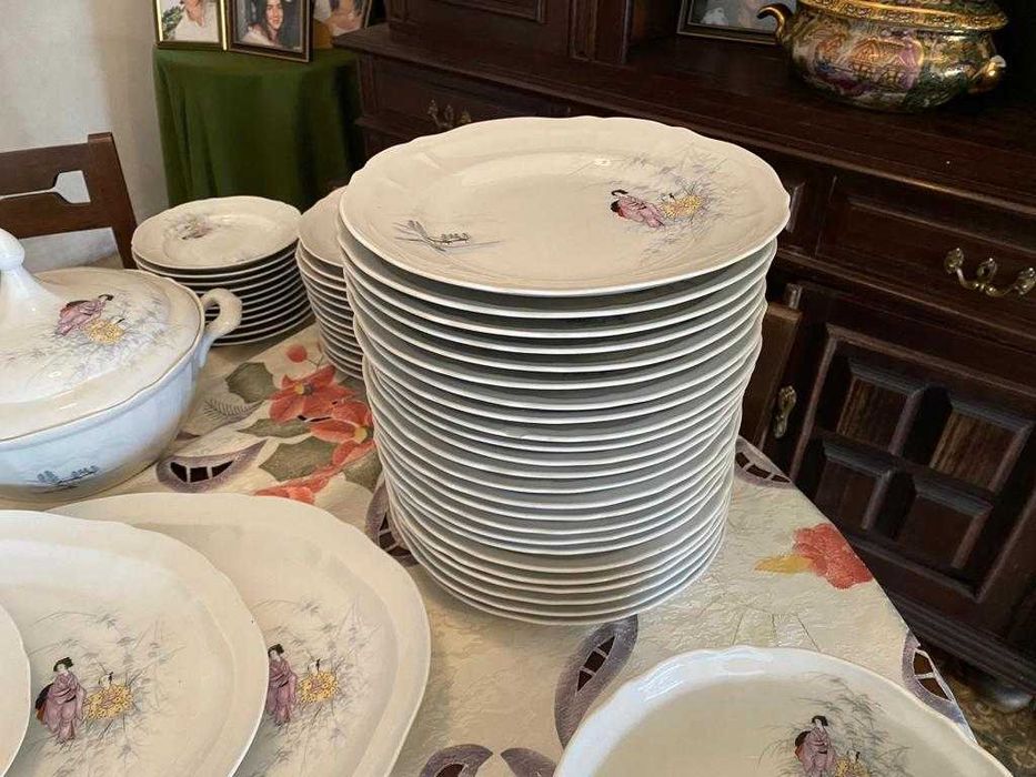 Serviço louça em porcelana.