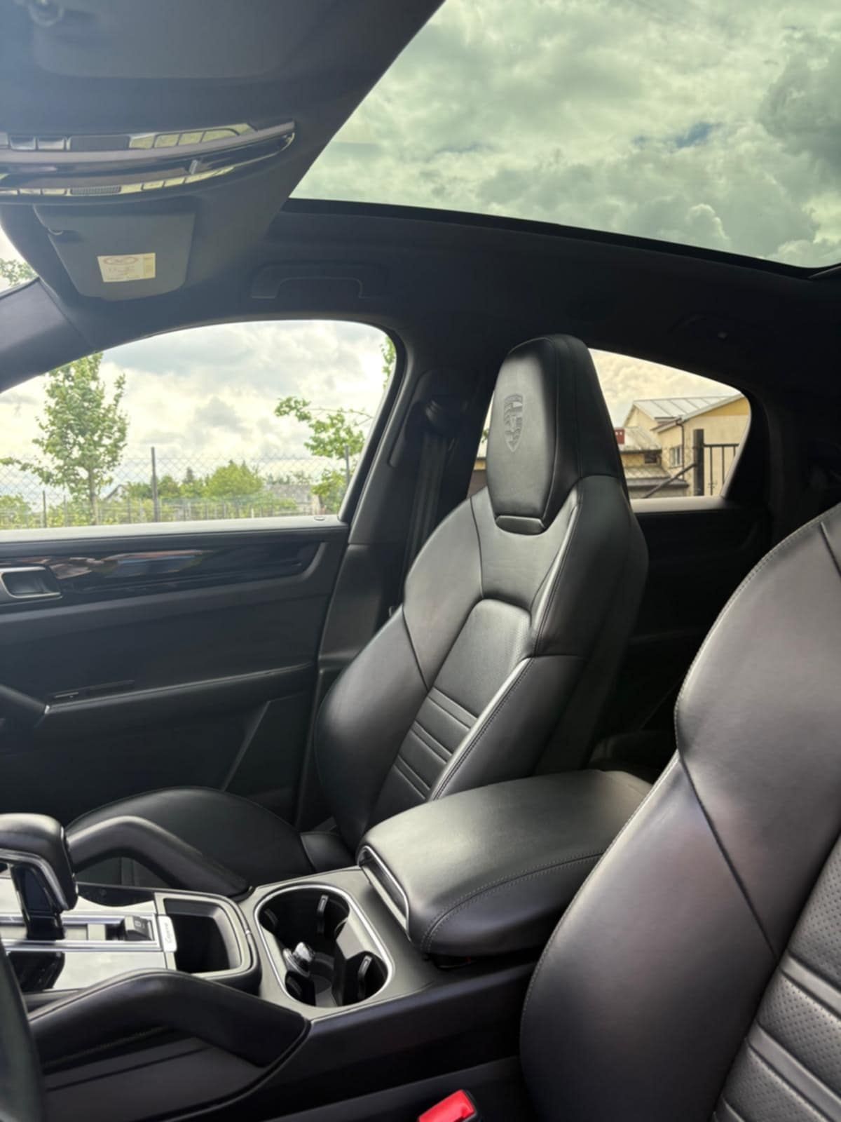 Sprzedam Porshe Cayenne - Faktura VAT