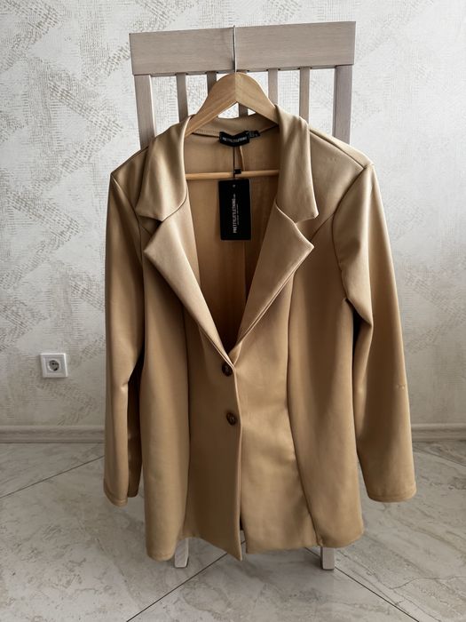 Плаття, спідничка , піджак