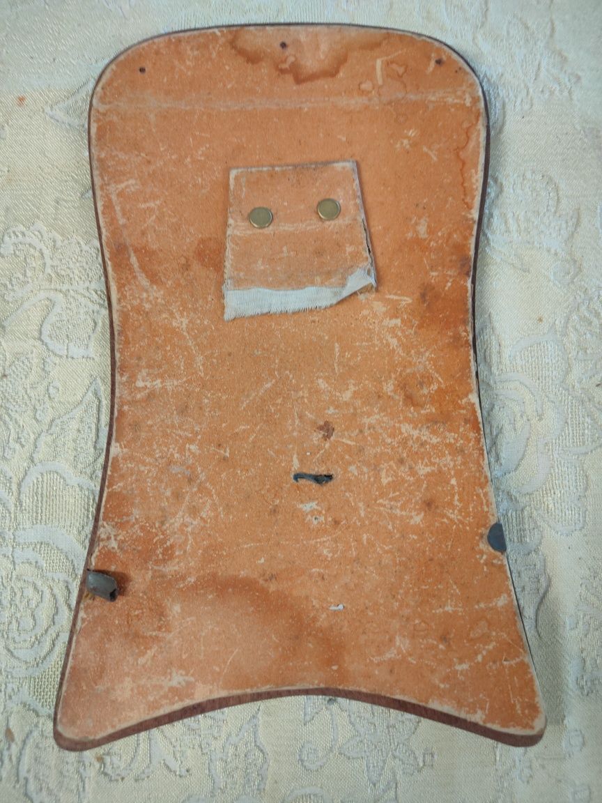 Moldura vintage em madeira.