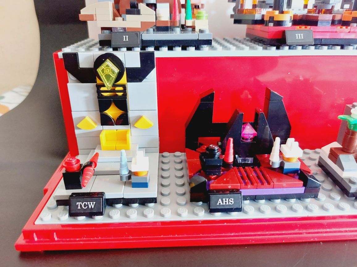 Lego Star Wars micro Duels i gablotka Lego czerwona