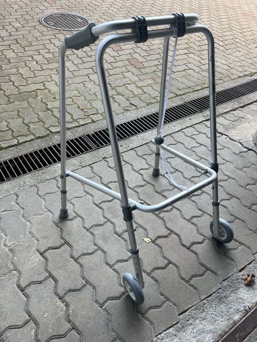 Balkonik chodzik lekki składany rehabilitac. z kulką Reha Fund RF-100