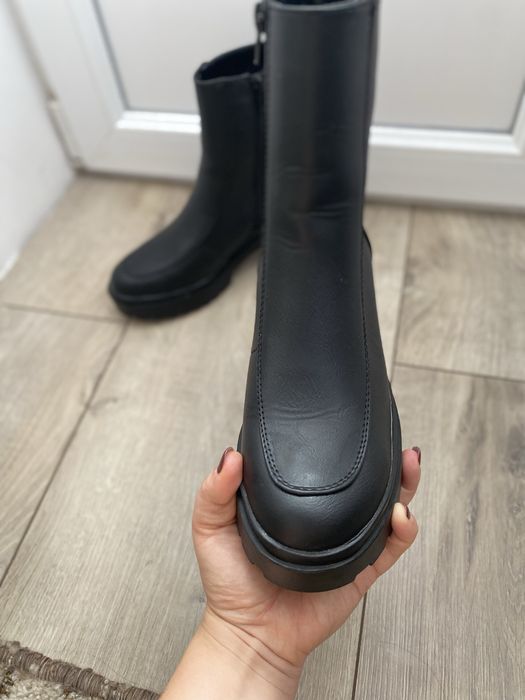Ботінки осінні чорні жіночі