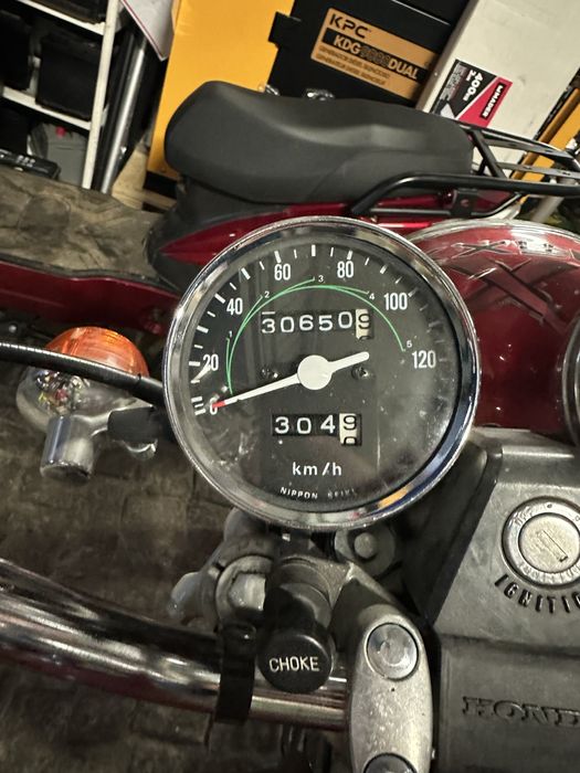 Honda CM 125.