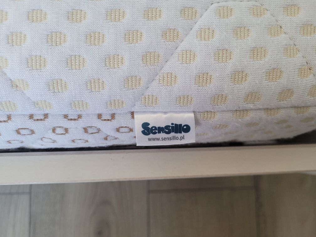 Łóżeczko dziecięce Ikea Sundvik + materac Sensillo