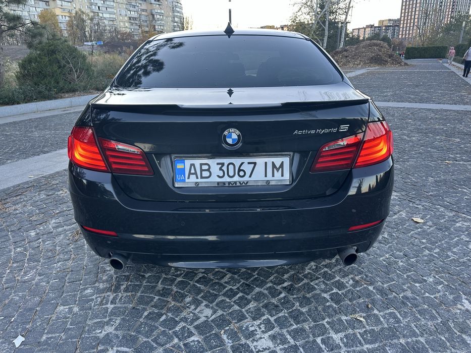 Продам БМВ Ф10 535 гибрид В хорошем состоянии