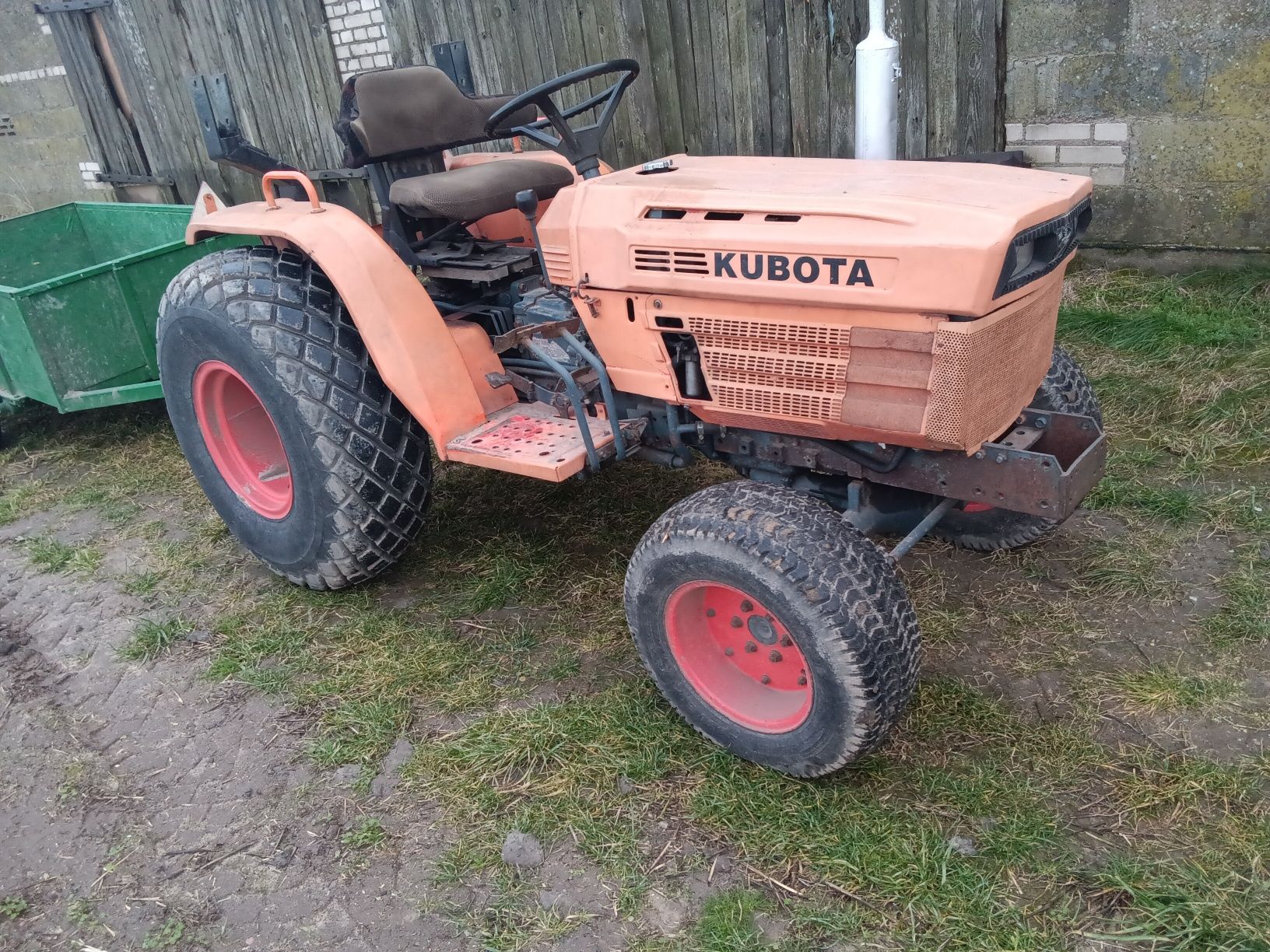 Traktorek Kubota iseki yanmar