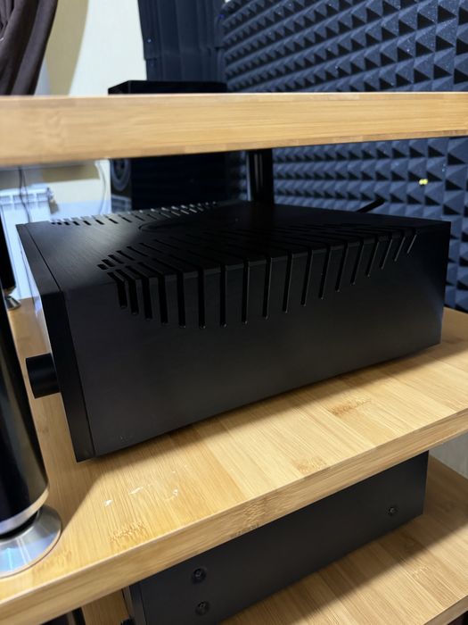 Интегральный усилитель Gold Note IS 1000 Delux Black