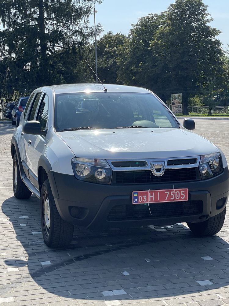 Dacia Duster 2011