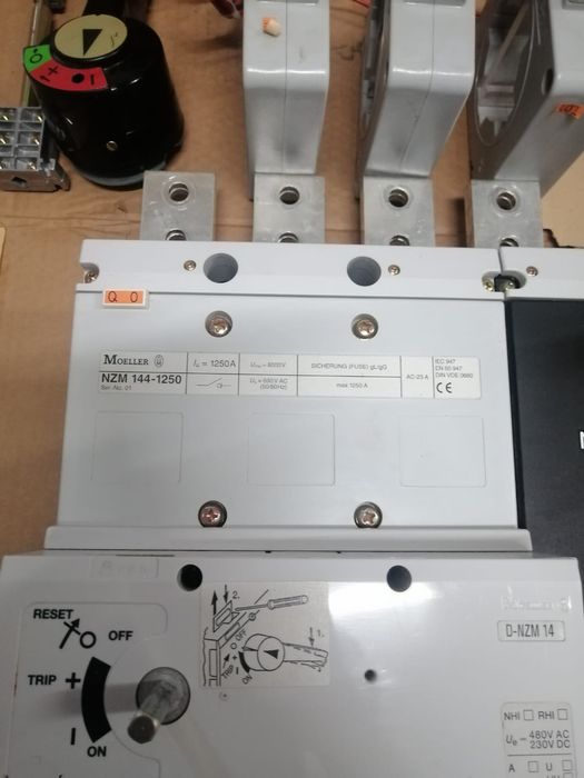 Disjuntores elétricos
