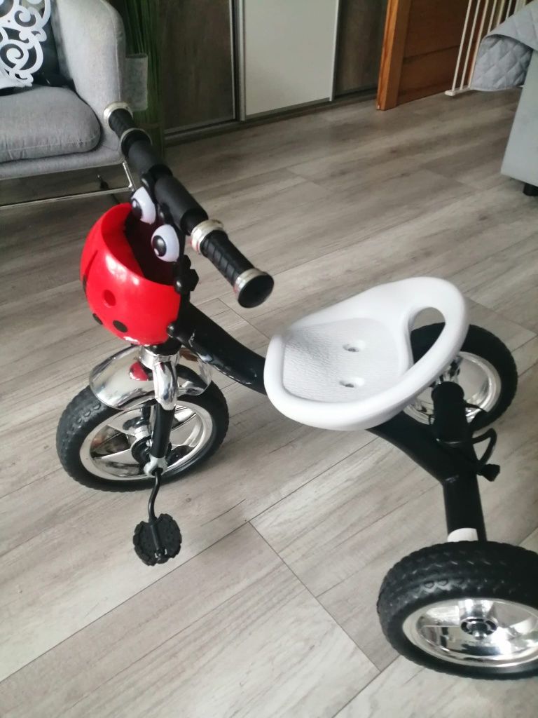 Rowerek  trójkołowy dla dziecka .