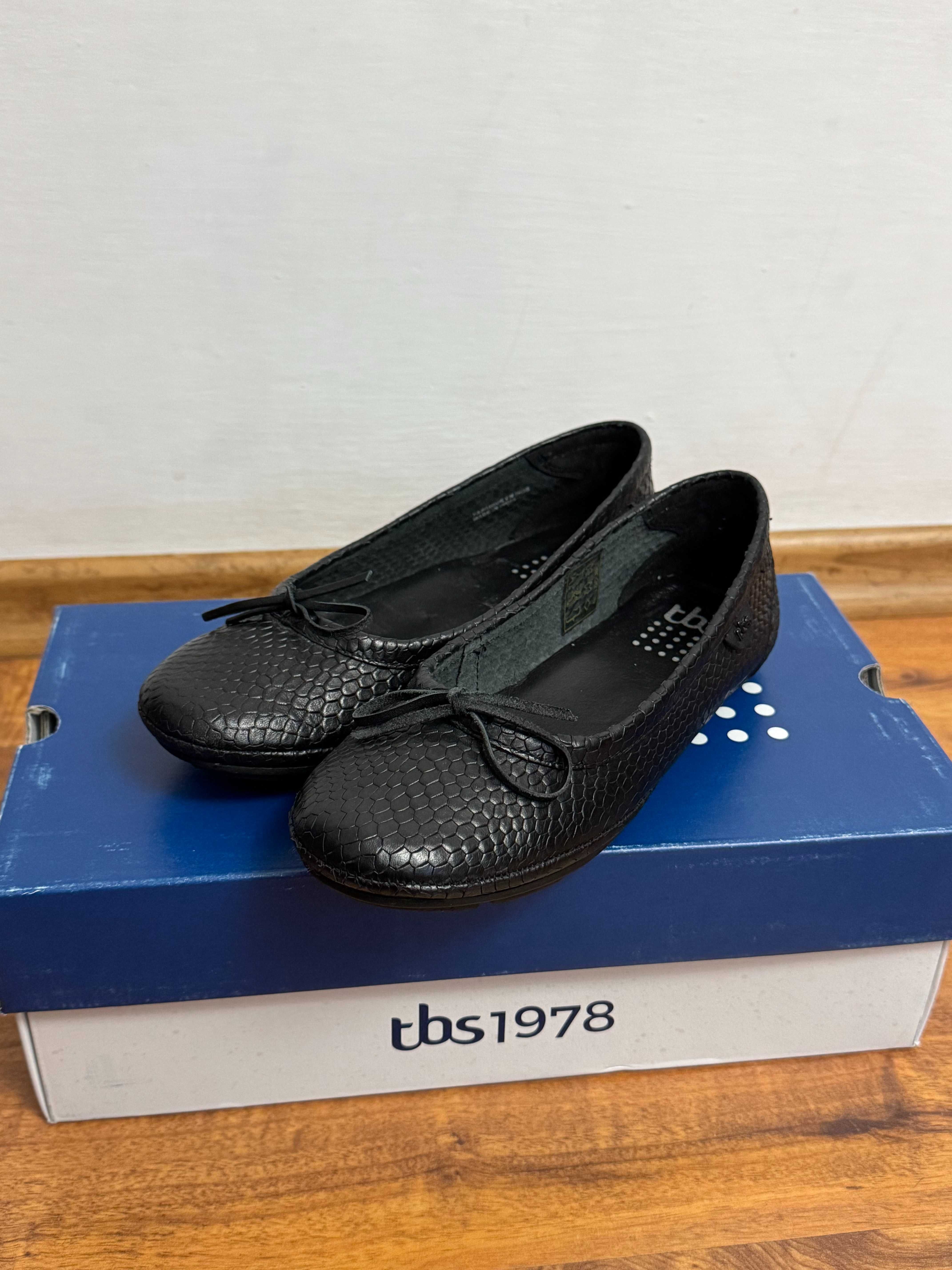 Skórzane baleriny balerinki czarne płaskie buciki buty ze skóry Tbs 36