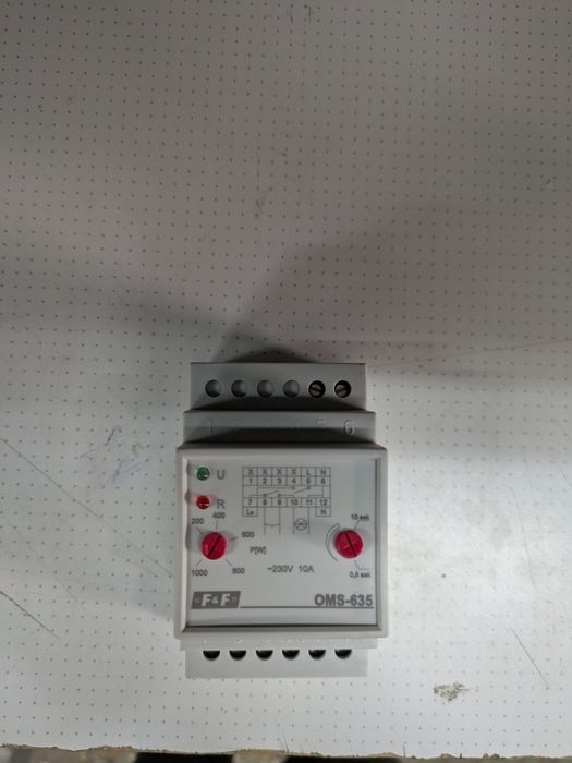 Automat schodowy z ogranicznikiem mocy OMS-635