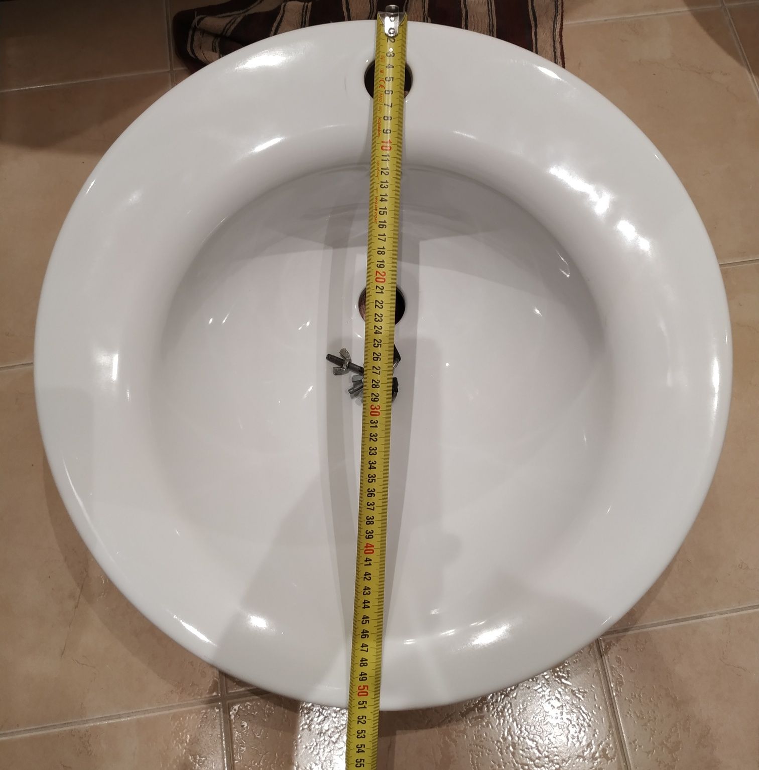 Umywalka ceramiczna nablatowa zjawiskowa
