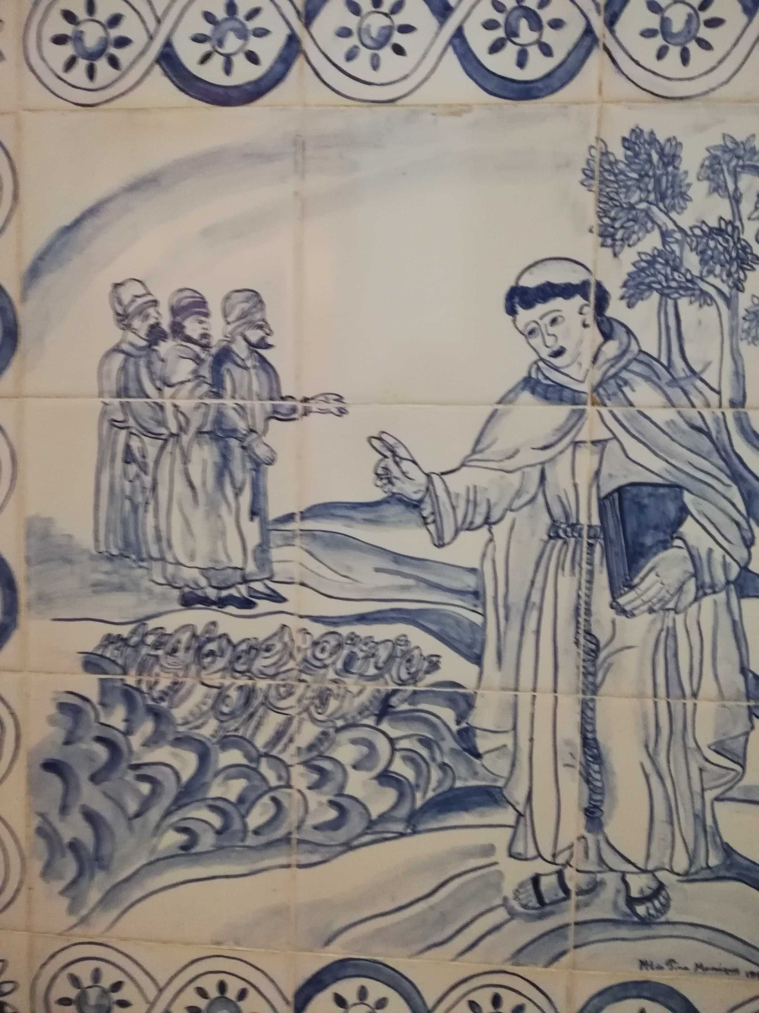 Quadro em azulejos representando o sermão de Sto António aos peixes