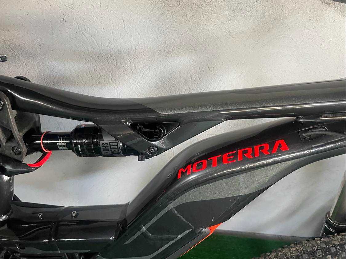 Rower elektryczny CANNONDALE MOTTERA 27+