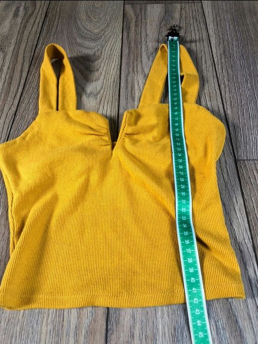 Żółty top Bershka